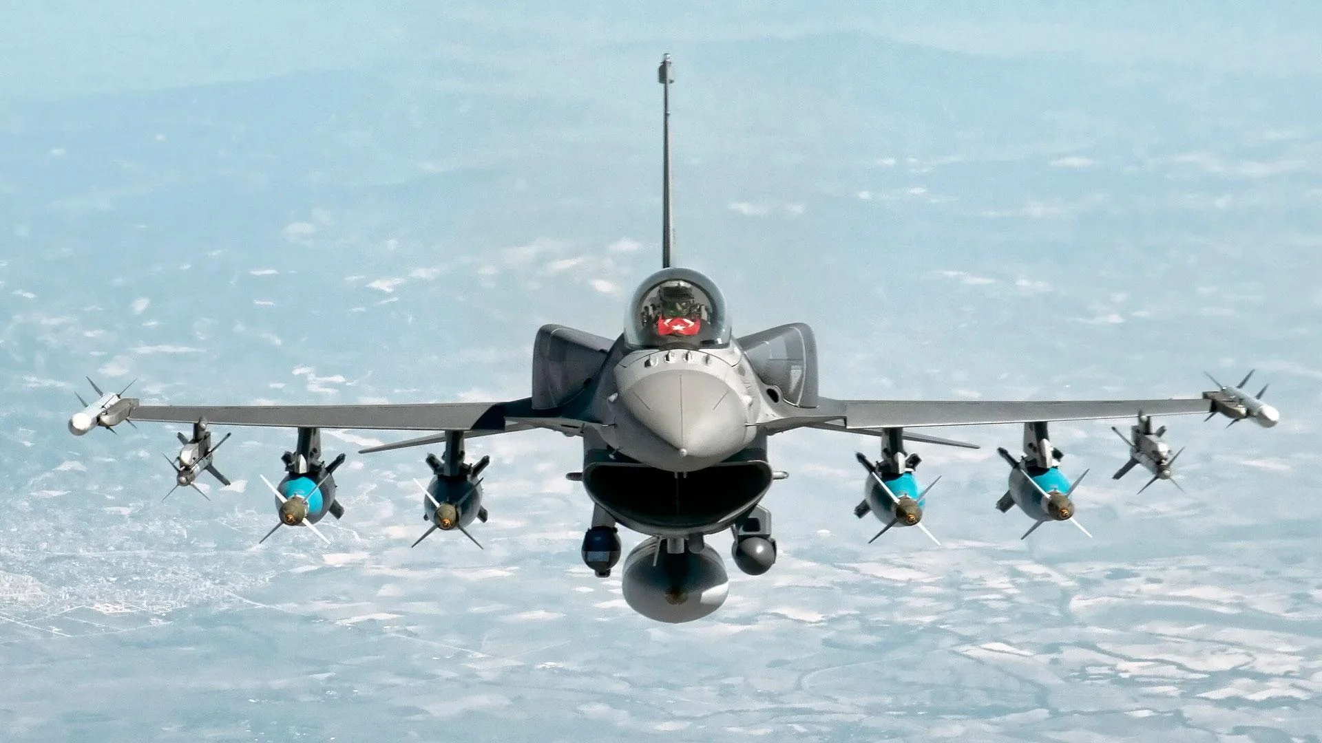 Get the Inside Scoop on the F-16 Fighting Falcon