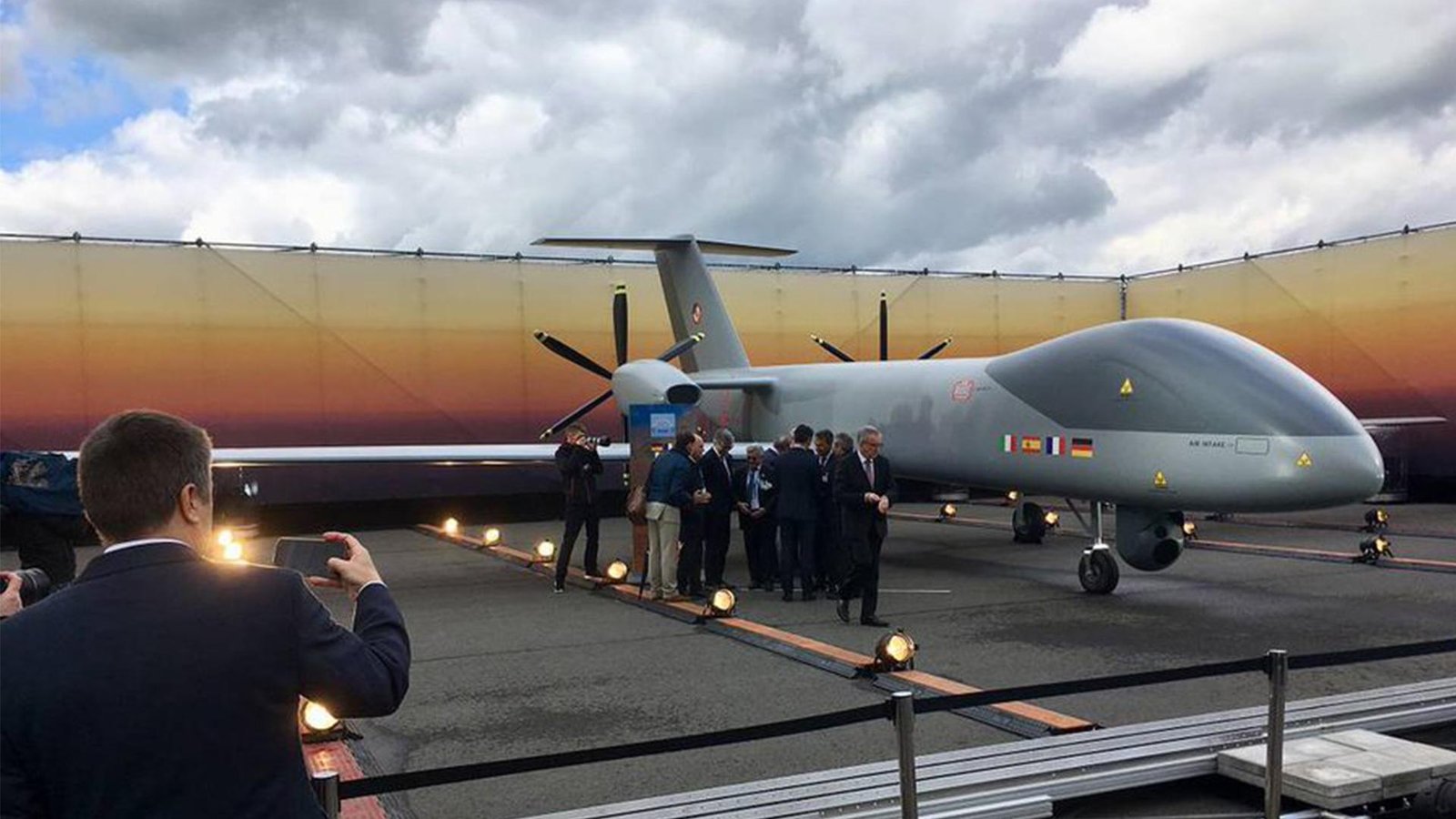 Netherlands Seeks Membership in European Defense Group
