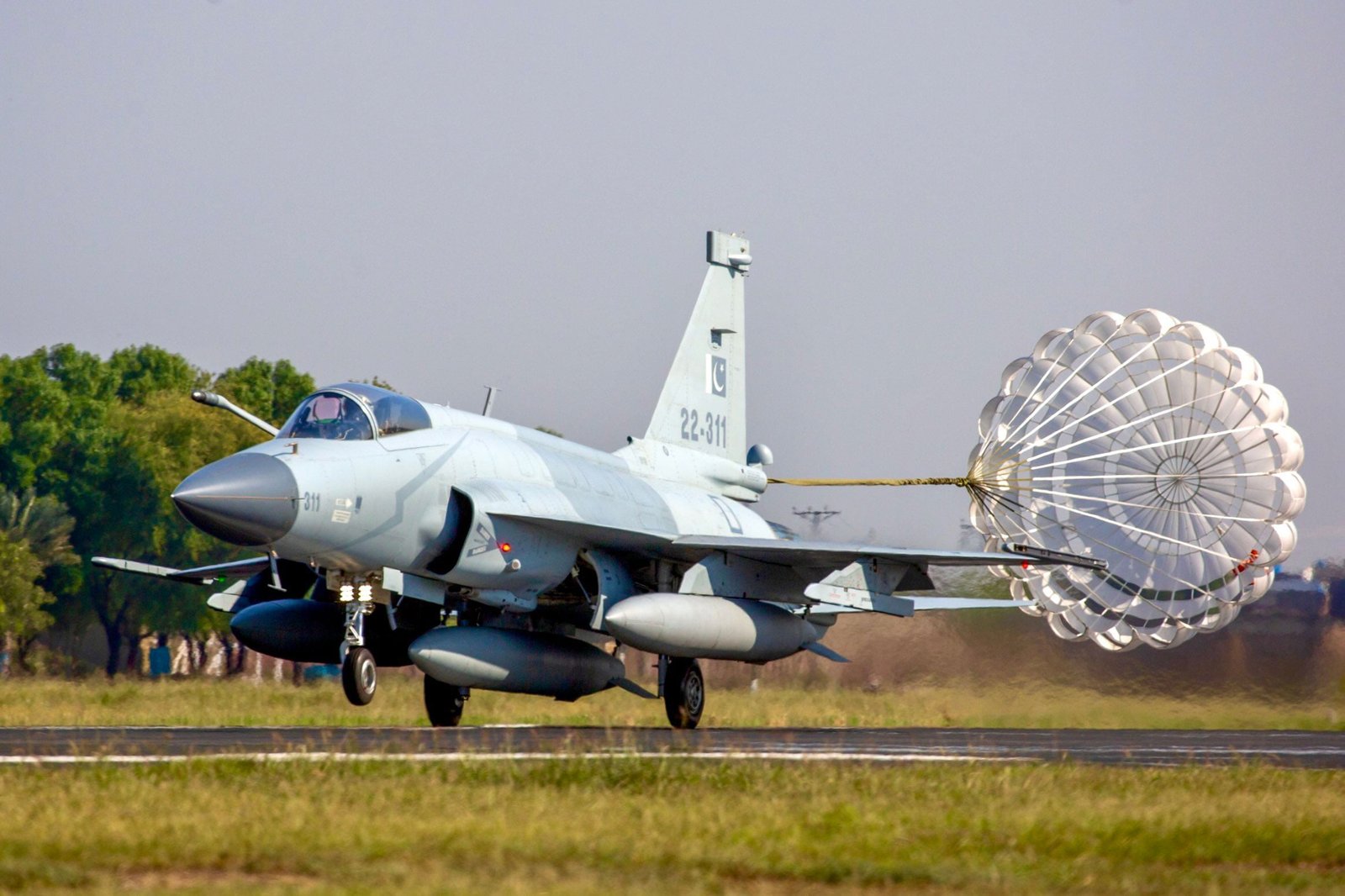 Pakistan Signs Record $1.6bn Fighter Jet Deal with Azerbaijan