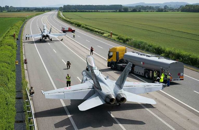 Swiss Air Force Lands Fighter Jets on Motorway in training exercise