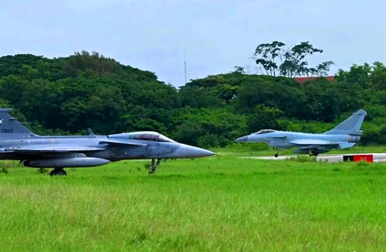 J-10C and JH-7A Engage Thai Gripens in Simulated Combat