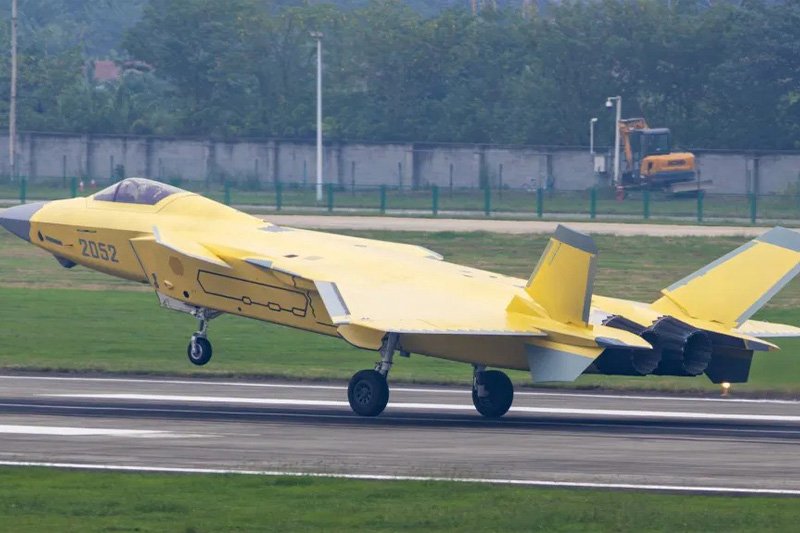 China’s Twin-Seat J-20S with WS-15 Engine Unveiled