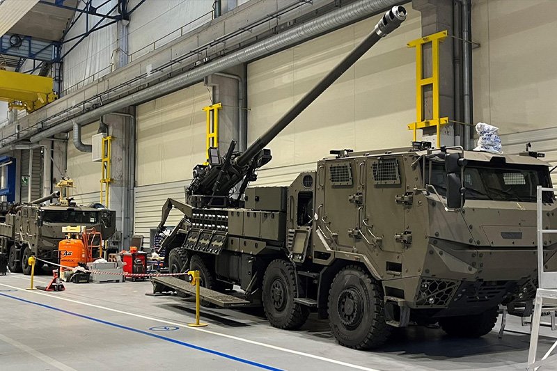 KNDS Delivers First Two Caesar Howitzers to Czech Army