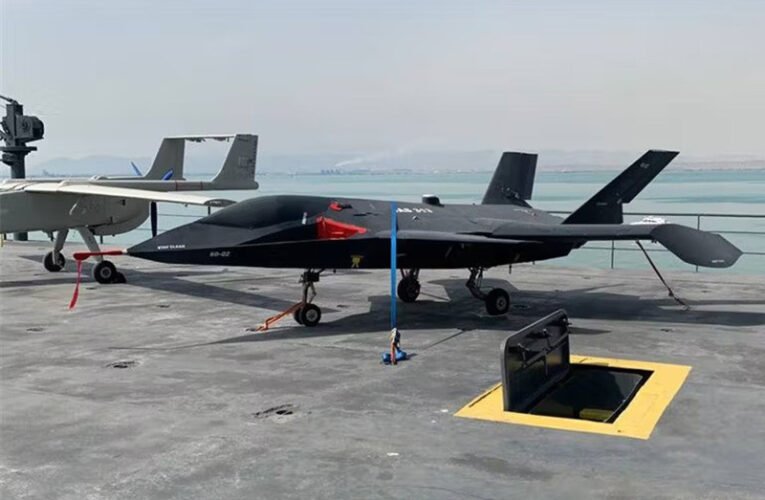 IRGC Tests New Bomber Drone From Aircraft Carrier