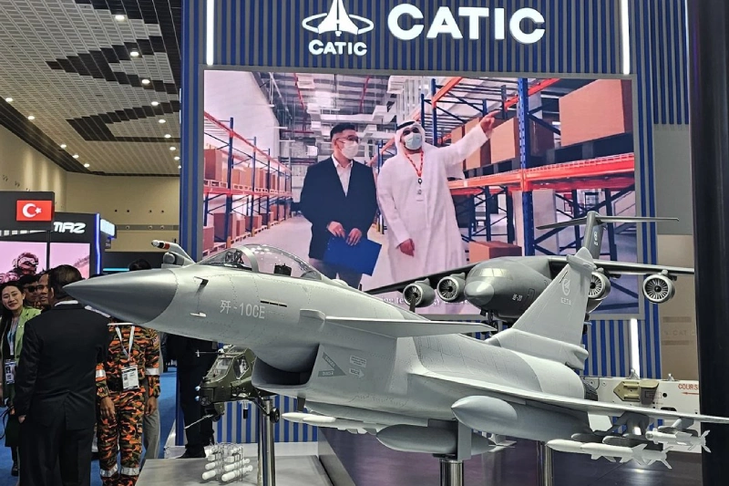 China Displays J-10CE And FC-31 At Malaysian Defense Expo