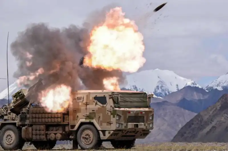 China Deploys Advanced Howitzers for High-Altitude Precision Strikes