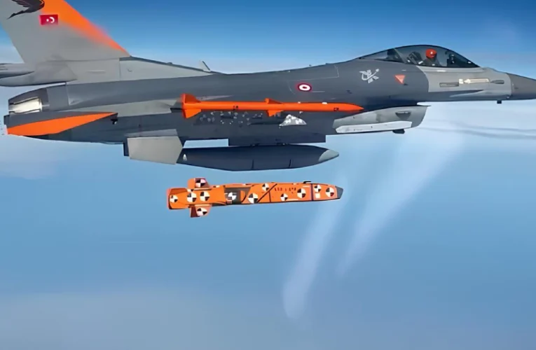Turkiye’s Test-Fires Indigenous SOM-J Cruise Missile Successfully