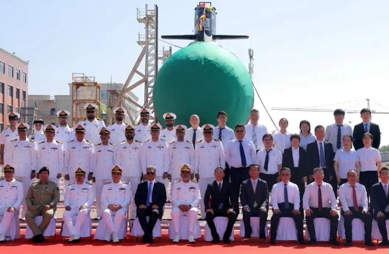 Pakistan Navy to Receive Chinese Submarines Next Year