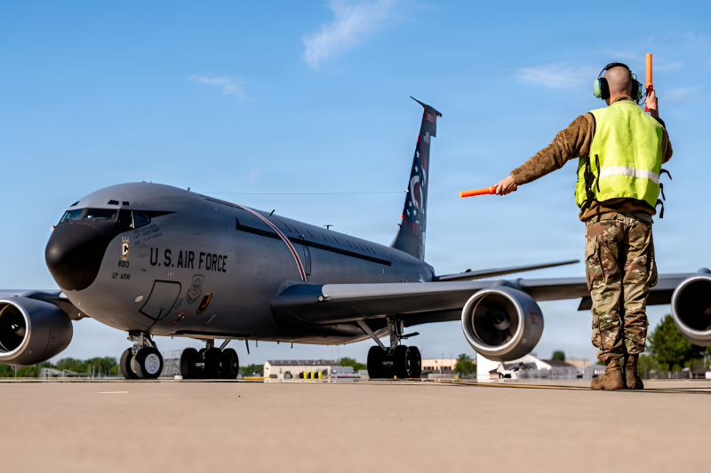 US Air Force Sets KC-135 Connectivity Deadline
