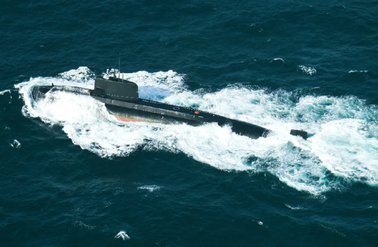 First Hangor-Class Submarine Arrives at Karachi Port