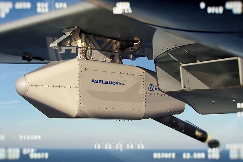 A twin-engine Aksungur UCAV deploys ASELBuoy sonobuoys for the first time during naval exercise.